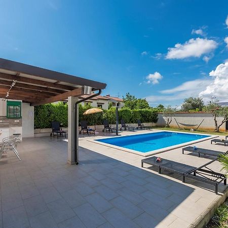 Apart Residence Leko Porec Bagian luar foto
