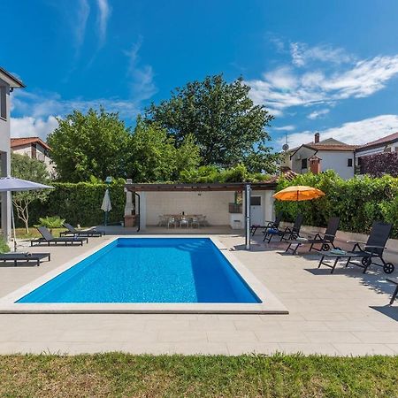 Apart Residence Leko Porec Bagian luar foto