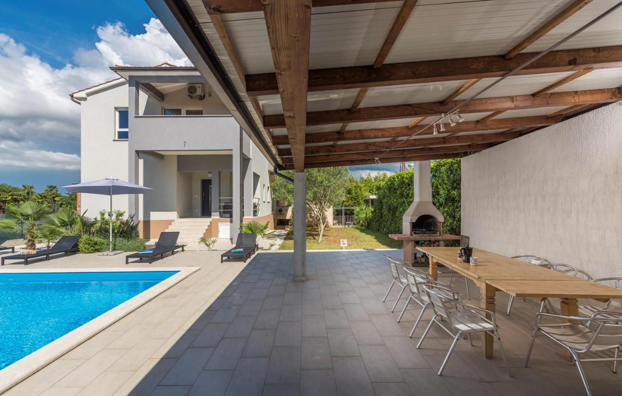 Apart Residence Leko Porec Bagian luar foto