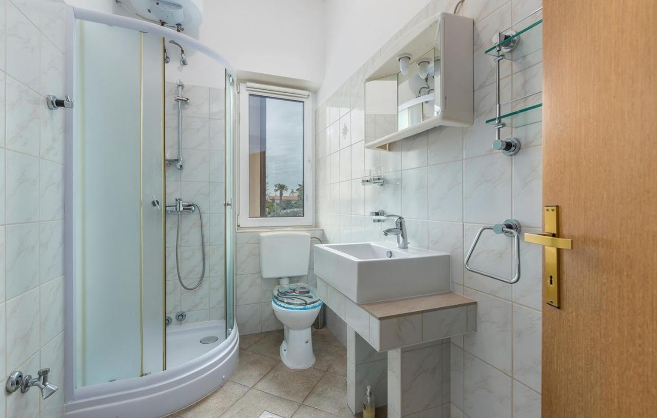 Apart Residence Leko Porec Bagian luar foto